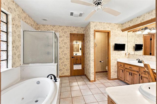 801 Cameron Drive, Yukon, OK 73099