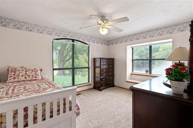 801 Cameron Drive, Yukon, OK 73099