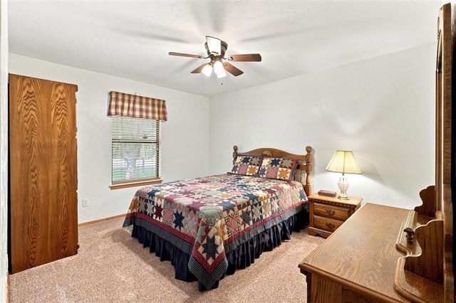 801 Cameron Drive, Yukon, OK 73099