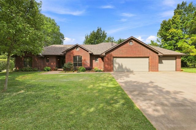 801 Cameron Drive, Yukon, OK 73099