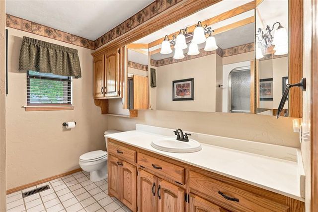 801 Cameron Drive, Yukon, OK 73099