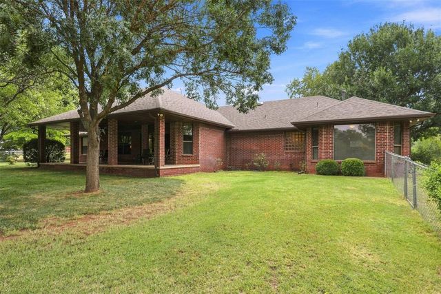 801 Cameron Drive, Yukon, OK 73099