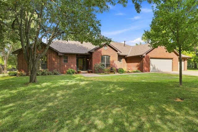 801 Cameron Drive, Yukon, OK 73099