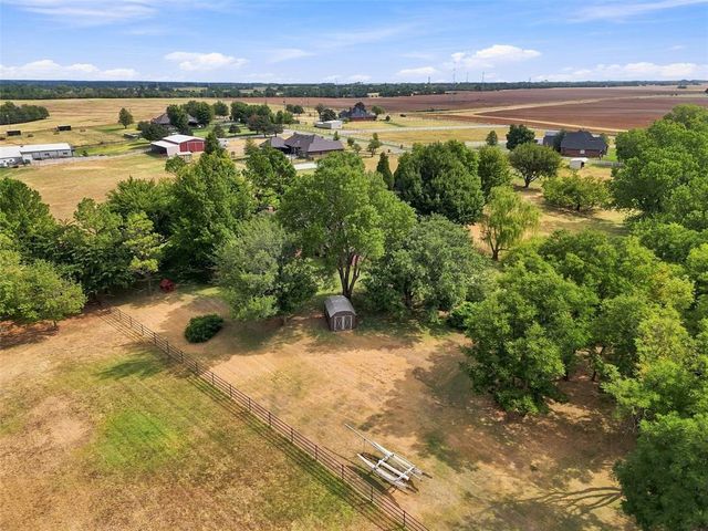 801 Cameron Drive, Yukon, OK 73099