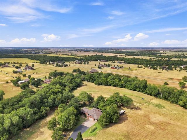 801 Cameron Drive, Yukon, OK 73099