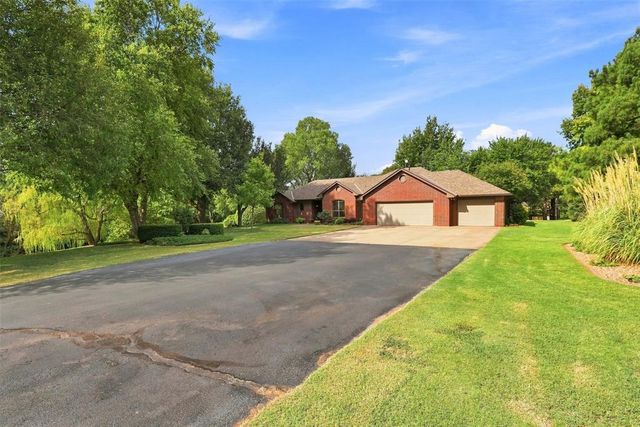 801 Cameron Drive, Yukon, OK 73099