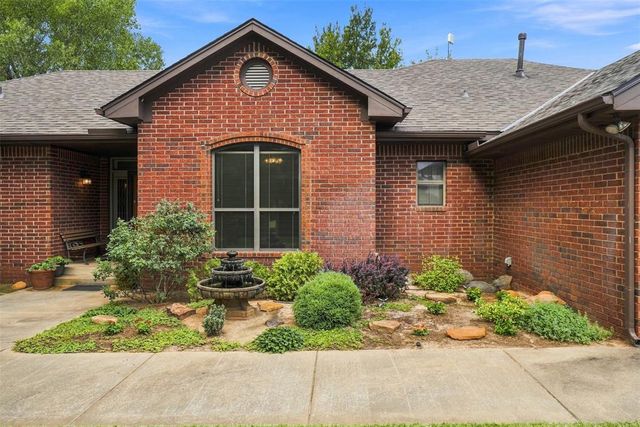 801 Cameron Drive, Yukon, OK 73099