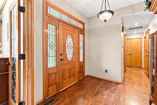 801 Cameron Drive, Yukon, OK 73099