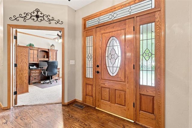 801 Cameron Drive, Yukon, OK 73099