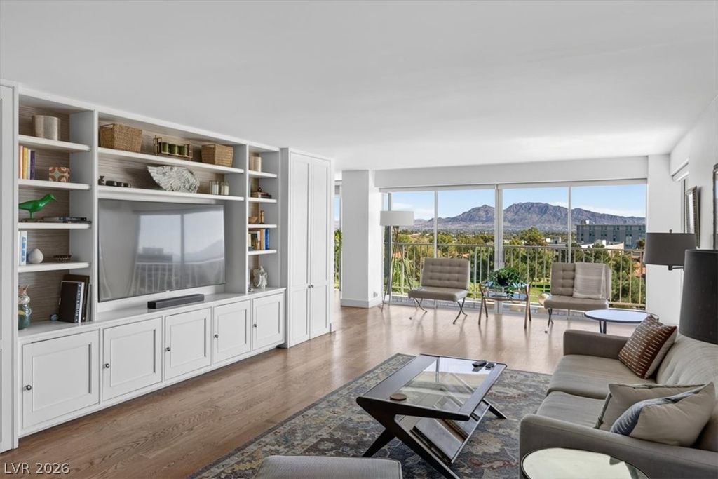 3111 Bel Air Drive 7D, Las Vegas, NV 89109 — photo 2
