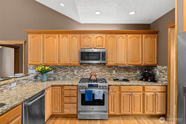 2111 Huntington Loop SE, Olympia, WA 98513
