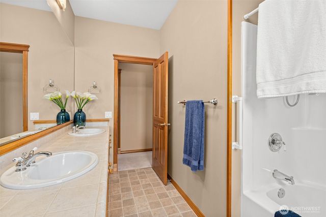 2111 Huntington Loop SE, Olympia, WA 98513