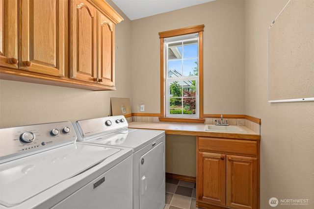 2111 Huntington Loop SE, Olympia, WA 98513