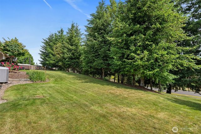 2111 Huntington Loop SE, Olympia, WA 98513