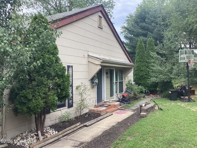 3 Botanical Way 304, Jackson, NJ 08527
