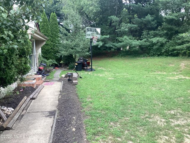 3 Botanical Way 304, Jackson, NJ 08527