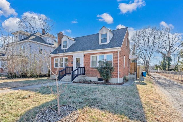 2432 Massachusetts AVE, Roanoke, VA 24017