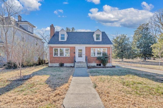 2432 Massachusetts AVE, Roanoke, VA 24017