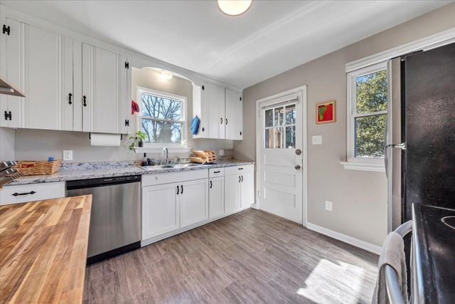 2432 Massachusetts AVE, Roanoke, VA 24017