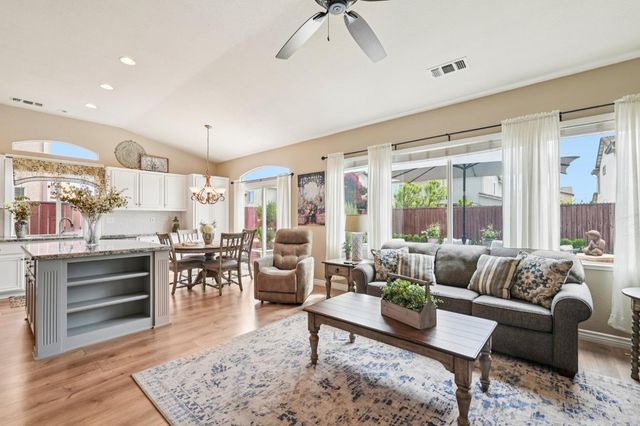 164 Legacy St, Manteca, CA 95337