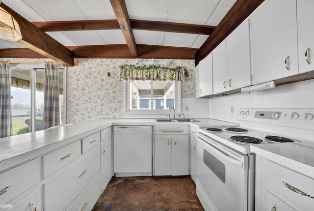 8563 South Channel Drive, Harsens Island, MI 48028