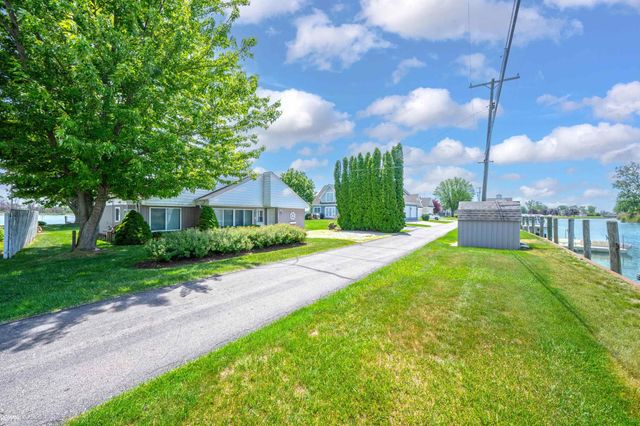 8563 South Channel Drive, Harsens Island, MI 48028