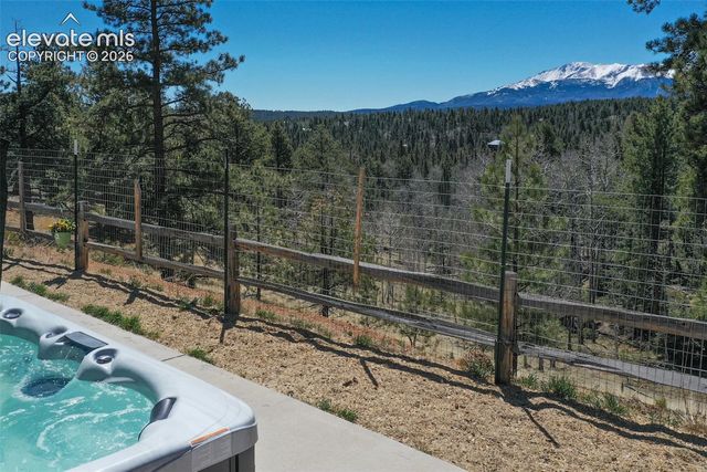 5542 North Road, Divide, CO 80814