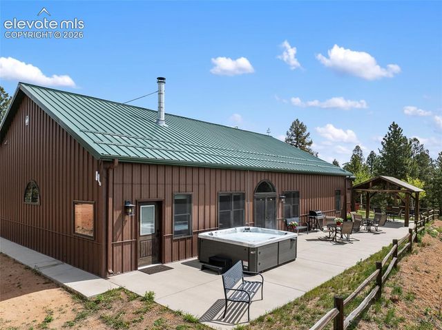 5542 North Road, Divide, CO 80814