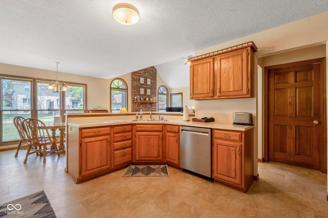 601 Coventry Drive, Seymour, IN 47274