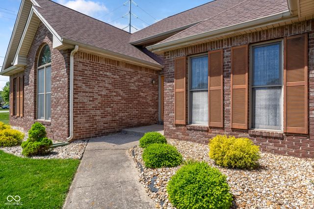 601 Coventry Drive, Seymour, IN 47274