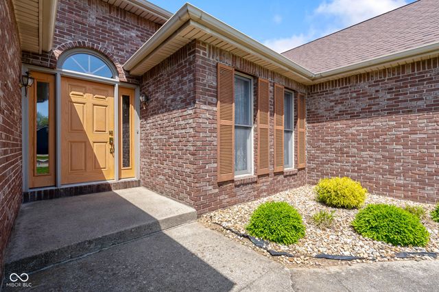 601 Coventry Drive, Seymour, IN 47274