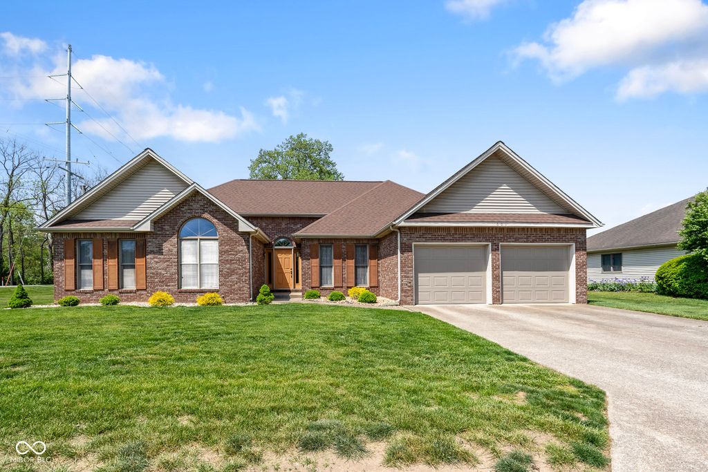 601 Coventry Drive, Seymour, IN 47274