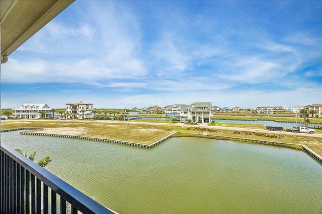 9 Loggerhead, Hitchcock, TX 77563