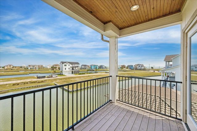 9 Loggerhead, Hitchcock, TX 77563