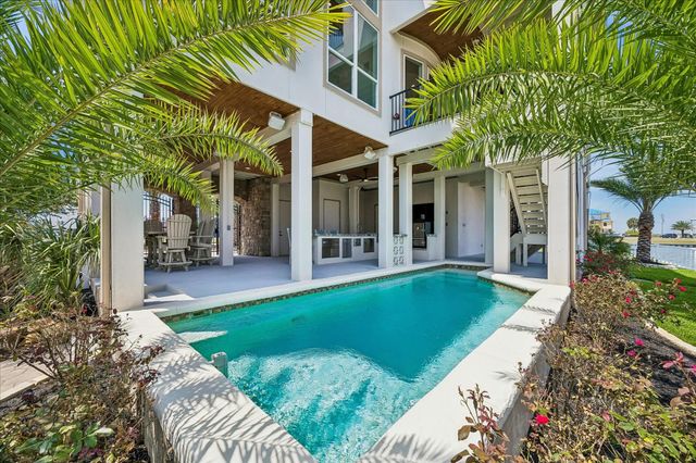 9 Loggerhead, Hitchcock, TX 77563