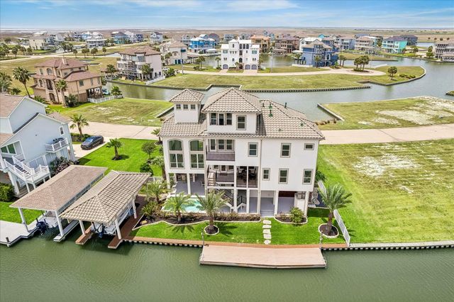 9 Loggerhead, Hitchcock, TX 77563