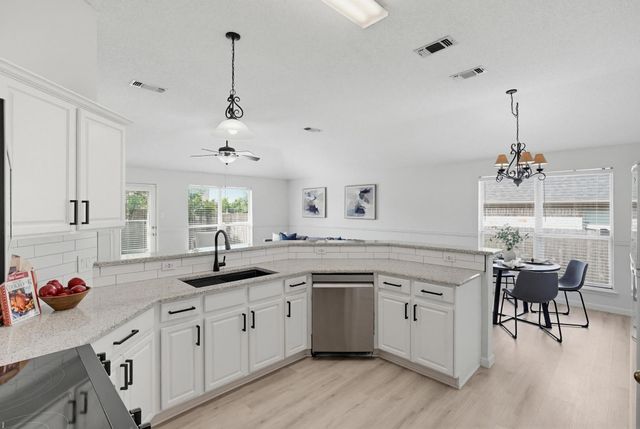 622 Coal Creek Drive, Mansfield, TX 76063