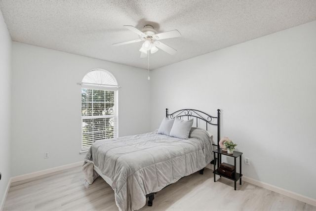 622 Coal Creek Drive, Mansfield, TX 76063