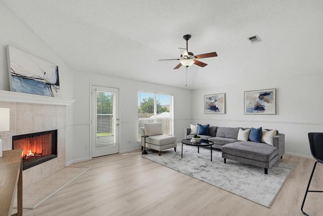 622 Coal Creek Drive, Mansfield, TX 76063