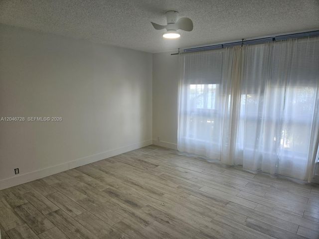 3530 Mystic Pointe Dr 405, Aventura, FL 33180