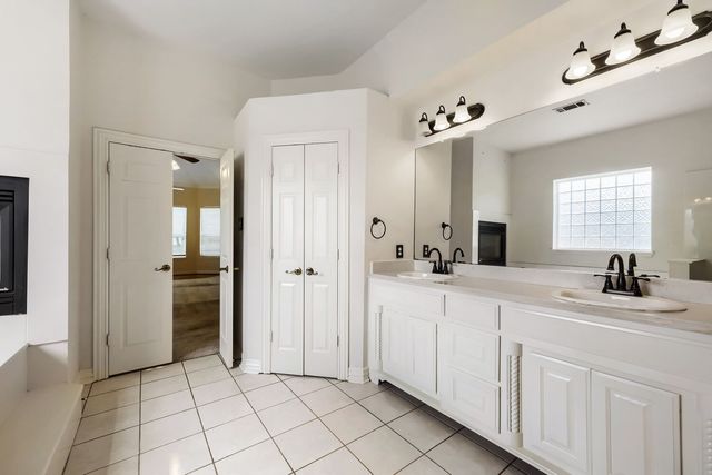 3601 Cliffwood Drive, Alvarado, TX 76009
