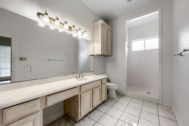 3601 Cliffwood Drive, Alvarado, TX 76009