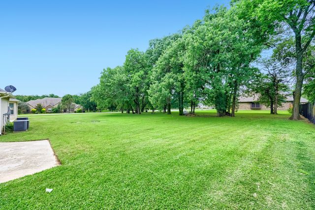 3601 Cliffwood Drive, Alvarado, TX 76009