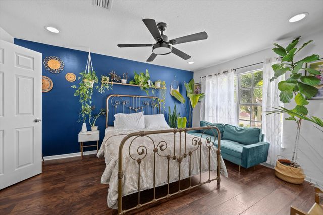 9037 Tremezzo Lane, Boynton Beach, FL 33472