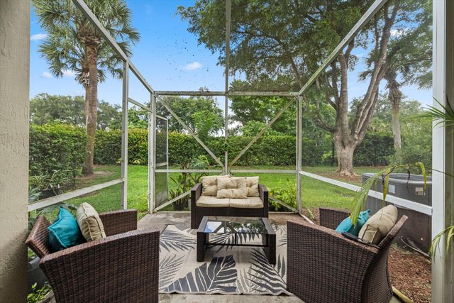9037 Tremezzo Lane, Boynton Beach, FL 33472