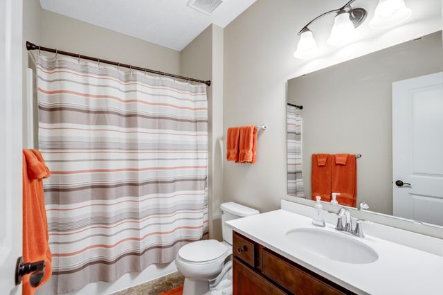 7129 Archer Trail, Inver Grove Heights, MN 55077