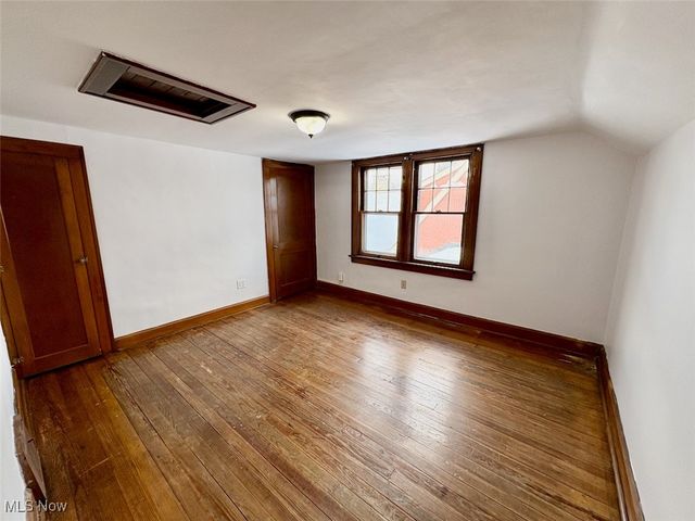 910 S Broadway, Geneva, OH 44041