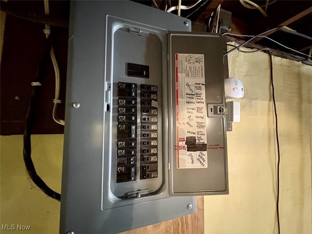 910 S Broadway, Geneva, OH 44041