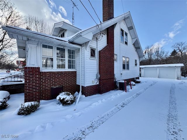 910 S Broadway, Geneva, OH 44041