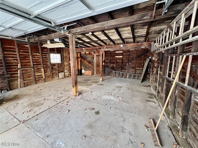 910 S Broadway, Geneva, OH 44041